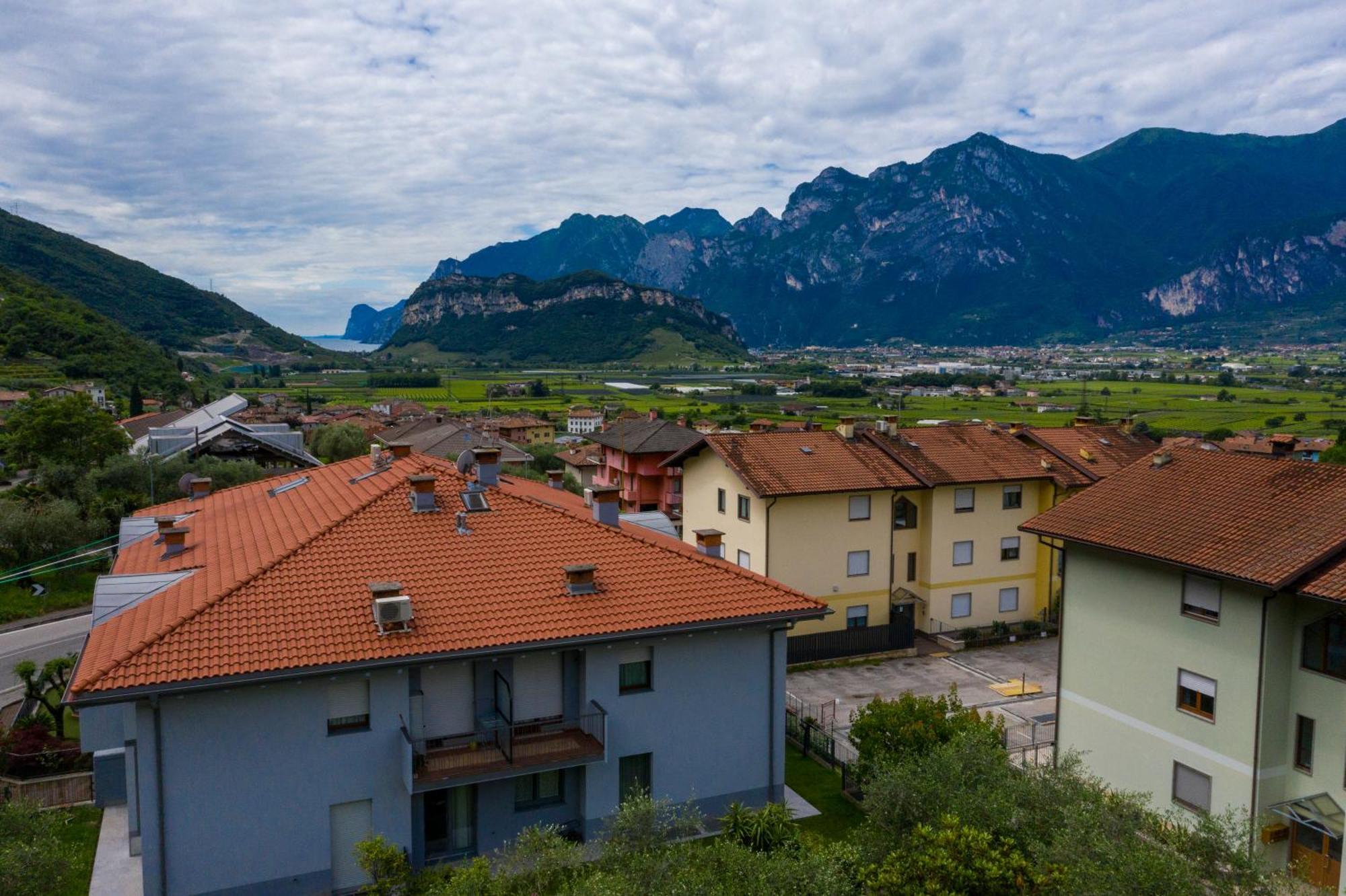 La Torretta Villa Arco Luaran gambar