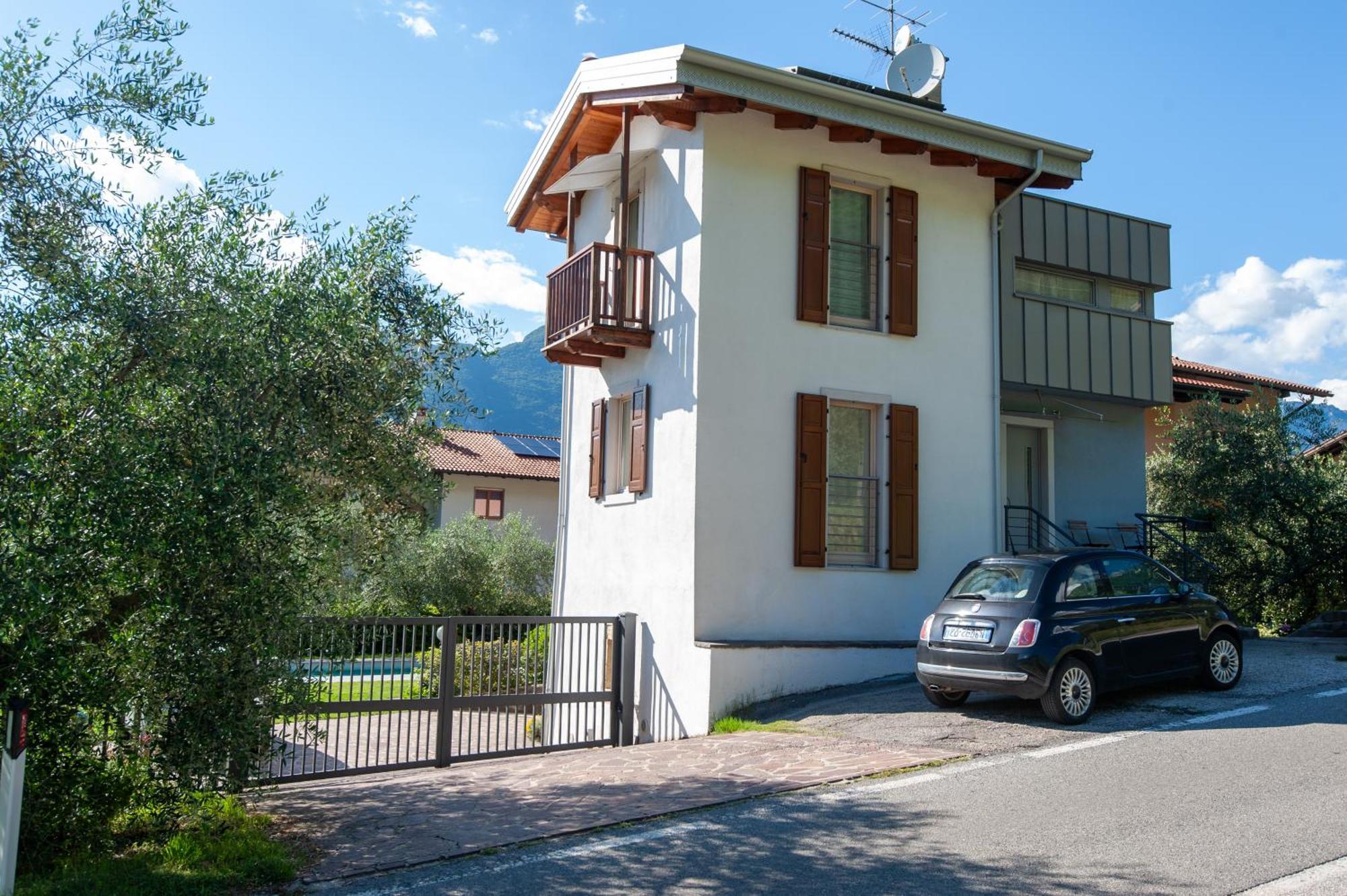 La Torretta Villa Arco Luaran gambar