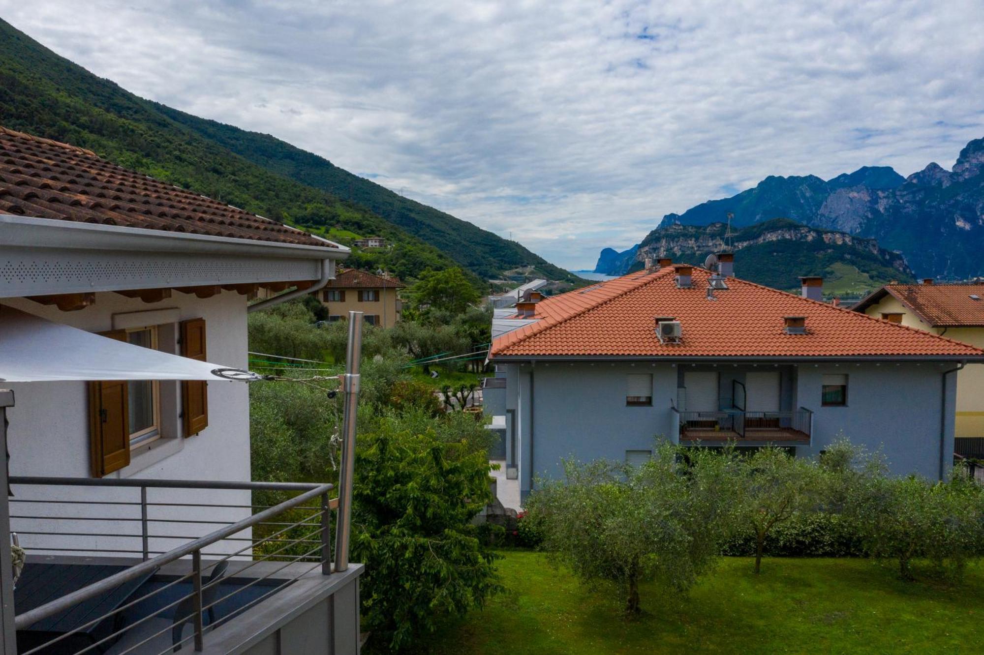 La Torretta Villa Arco Luaran gambar