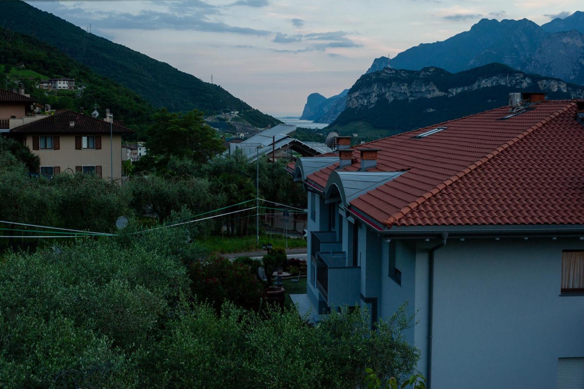 La Torretta Villa Arco Luaran gambar